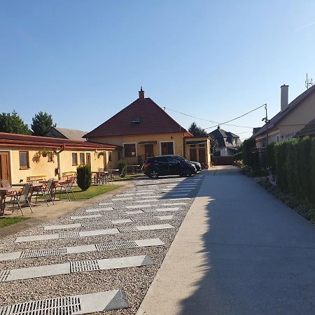 Ferienwohnung Privat u Jozefa Földesa Veľký Meder Exterior foto