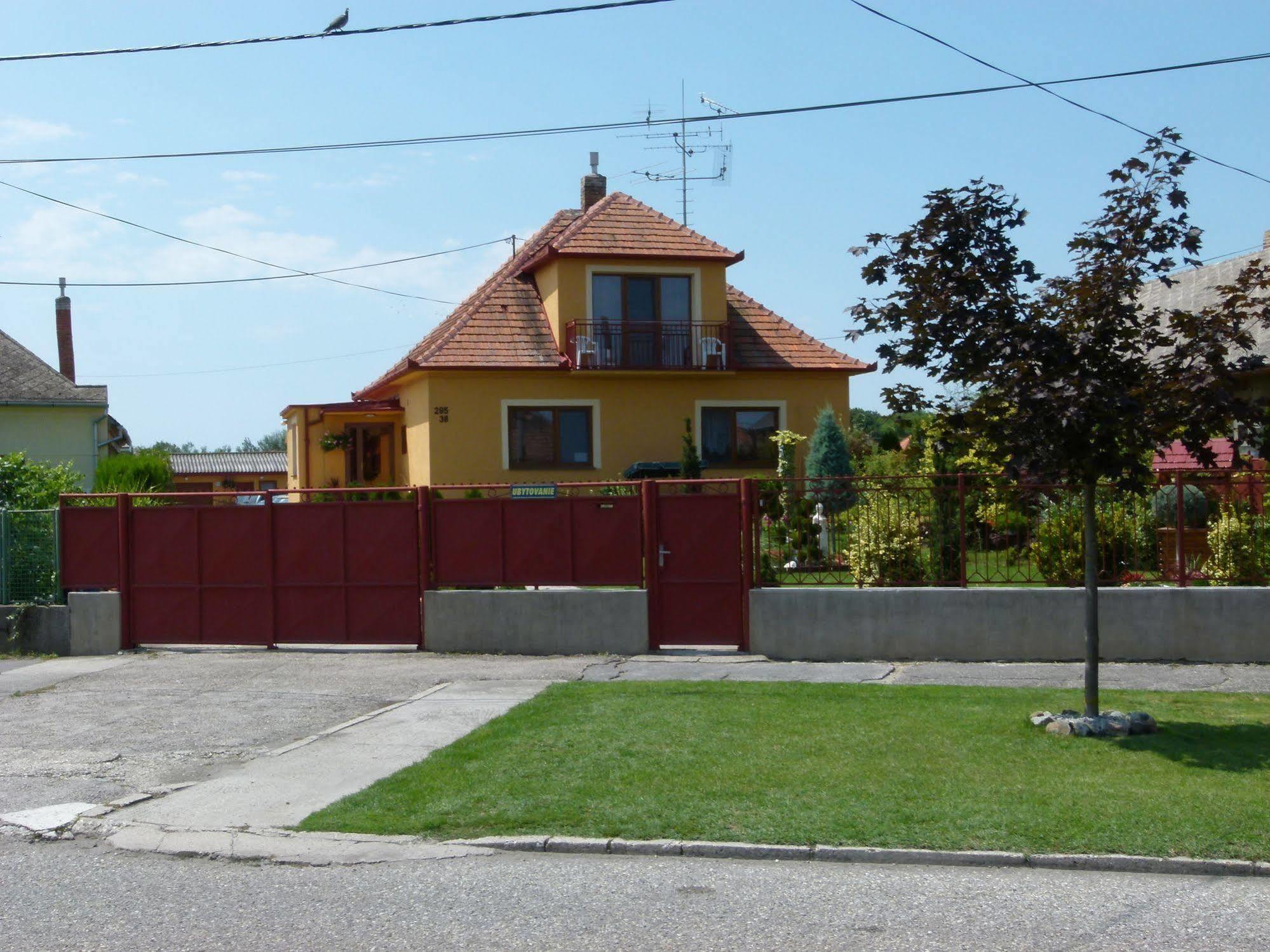 Ferienwohnung Privat u Jozefa Földesa Veľký Meder Exterior foto